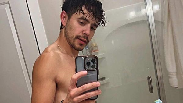 David Archuleta Drives Gay Twitter Crazy with Thirsty Gym Selfie